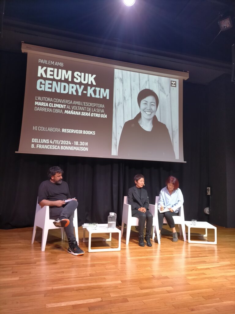 Presentación de la novela gráfica de Keum Suk Gendry-Kim "Mañana será otro día", publicada por Reservoir Books. En la biblioteca Francesca Bonnemaison.